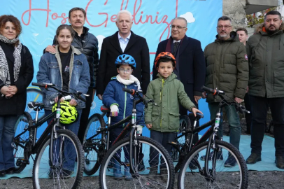 Bahçelievlerli çocukların 100'ü güldü